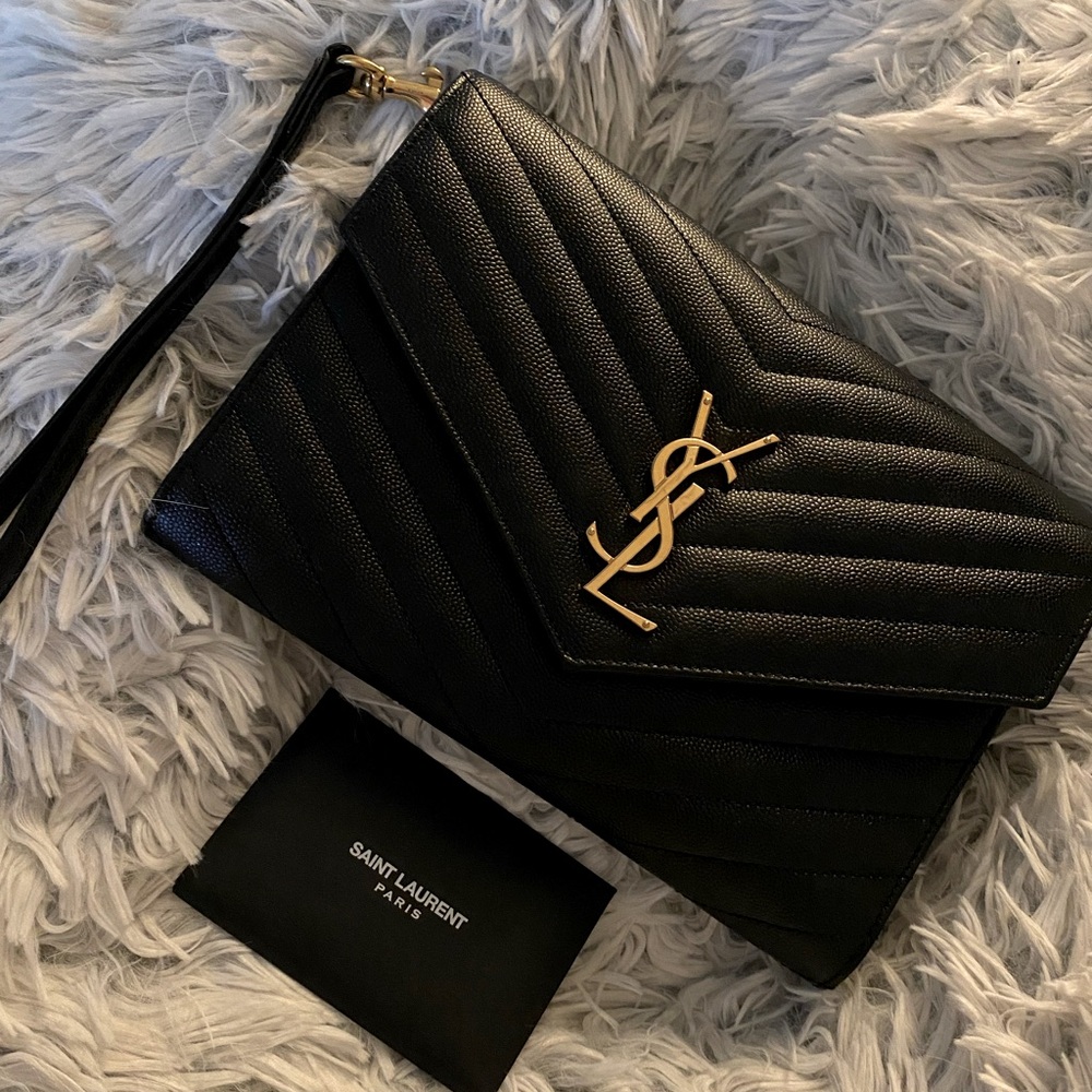 CASSANDRE MATELASSÉ FLAP POUCH IN QUILTED GRAIN DE POUDRE EMBOSSED LEATHER